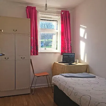 Cherry House & Self Catering Affittacamere