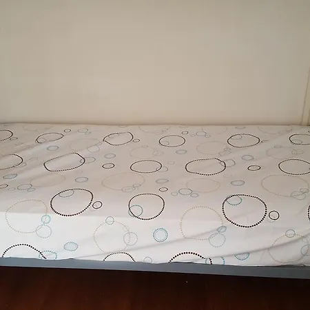 Cherry House & Self Catering Guest house *